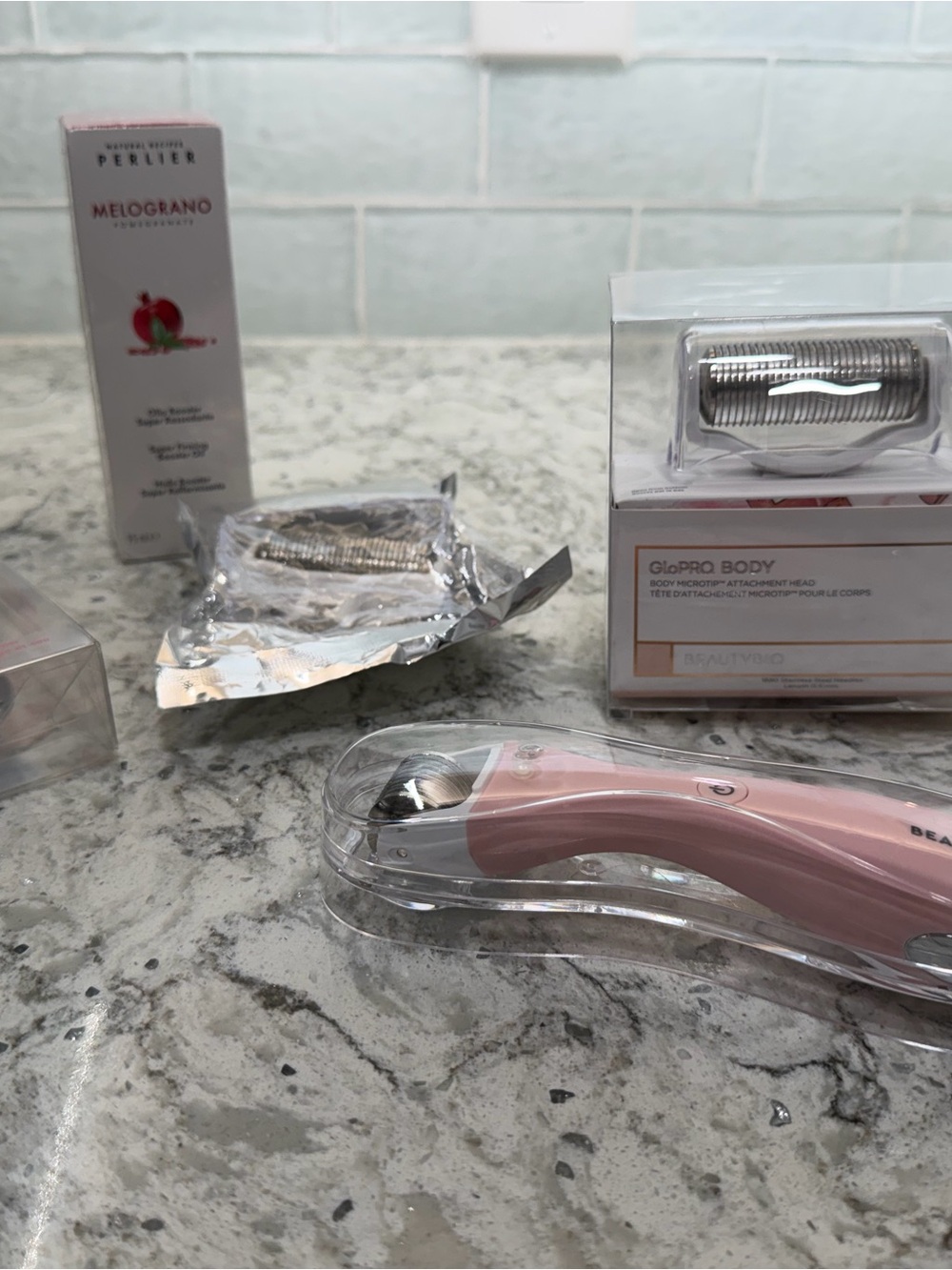 BeautyBio GloPRO Microneedling + Body Attachment Bundle